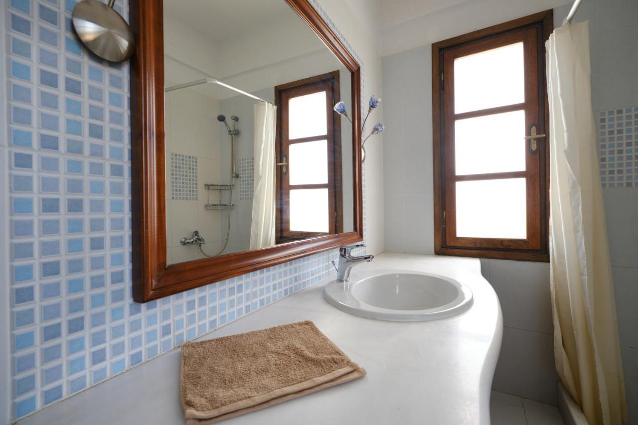Private Villa Evgenia With Swimming Pool Perissa  Exterior photo